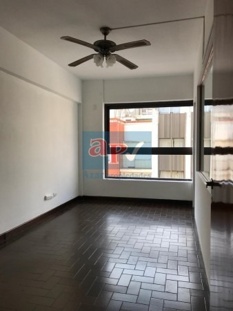 Imagen 2 de 10 de Venta Oficina Céntrica A La Calle