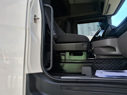 Scania R450 6x2 2024/2024