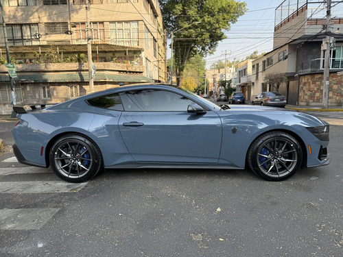 Ford Mustang 5.0 V8 Dark Horse Mt