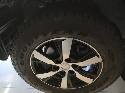 Imagen 10 de 13 de Peugeot Landtrek 4action 4p 2.4thp 210hp Aut 6vel 4x4 2022