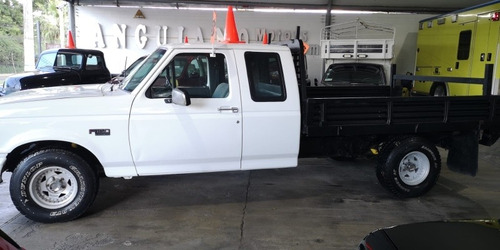 Imagen 10 de 15 de Ford F-150 Standar 6cil Aire