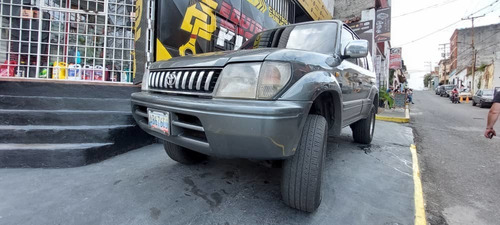 Imagen 1 de 8 de Toyota Prado