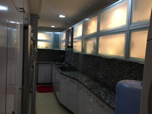 Imagen 6 de 11 de En Venta Moderno Apto En Res. 303 Altavista