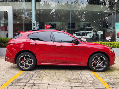 Alfa Romeo Stelvio 2.0L L4 Turbo Veloce Awd