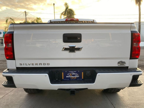 Imagen 7 de 14 de Chevrolet Silverado Crew Cab 4x4, 2016