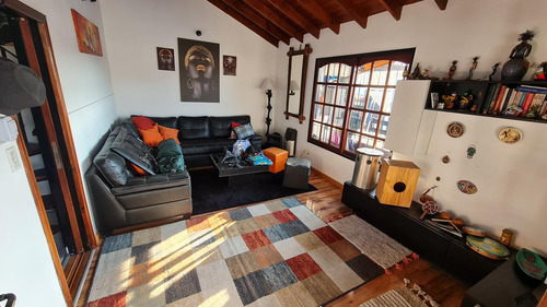 Hermosa Casa Multifamiliar, Ideal Para Entrar A Vivir De Inmediato