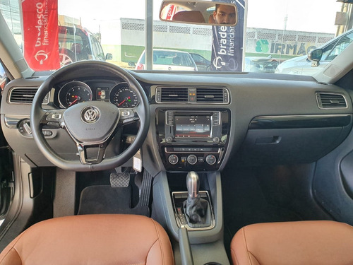 Volkswagen Jetta 2.0 Tsi Highline 211cv Gasolina 4p