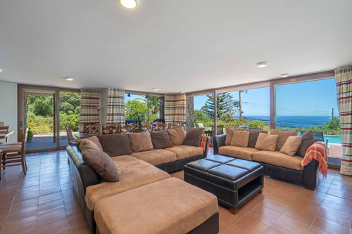 Casa Con Excelente Ubicación En Zapallar