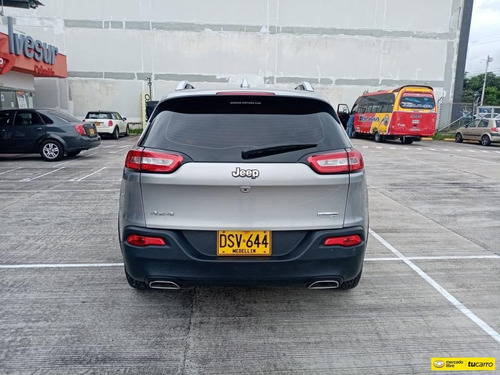 Jeep Cherokee 3.2 Longitude Plus