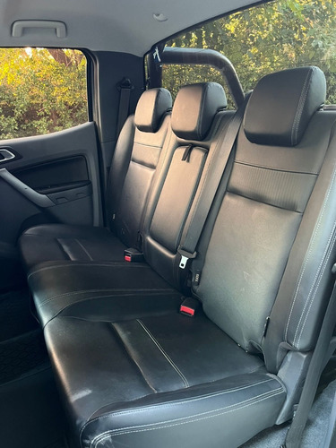 Imagen 8 de 20 de Ford Ranger Black Edition Cabina Doble 4x4 Diesel At