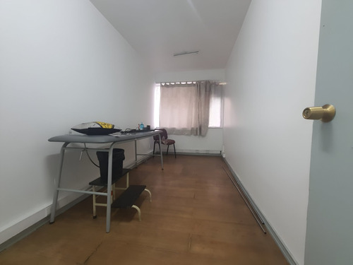 Arriendo Oficina De 7 Box 145 M2 Tenderini Santiago
