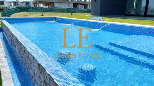Venta Casa Barrio Costas - Puertos / Escobar