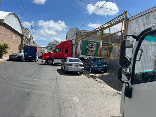 Renta De Bodega Con Oficinas Cerca De La Central De Abastos Cdmx