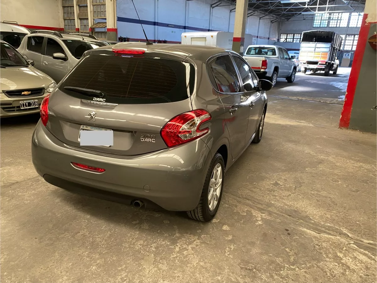 Peugeot 208 1.5 Allure Touchscreen