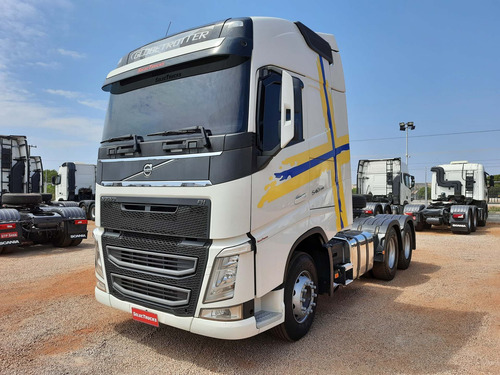 Imagem 1 de 14 de Volvo Fh 540 6x4 2020 Globetrotter (branca)