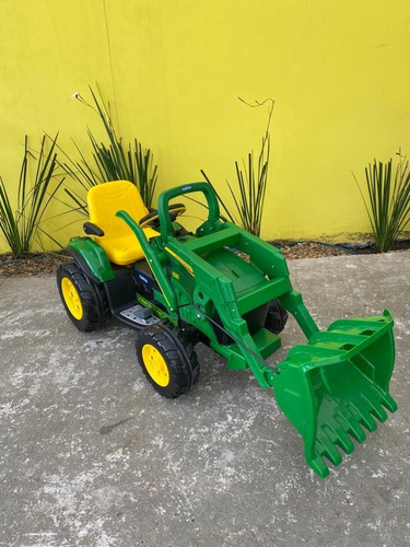 Imagem 1 de 5 de Peg Perego Trator