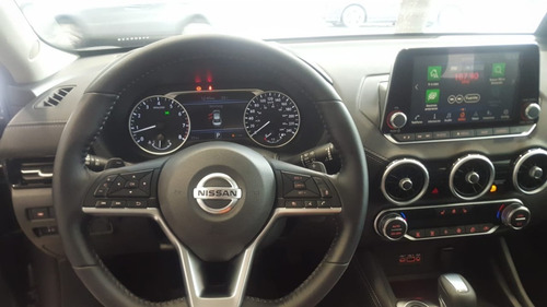 Imagen 11 de 25 de Nissan Sentra Exclusive Cvt (c)