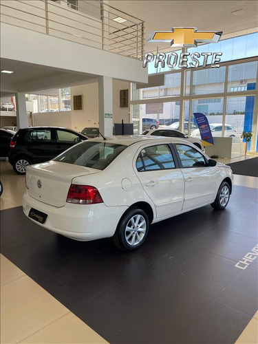 Volkswagen Voyage 1.0 MI 8V FLEX 4P MANUAL