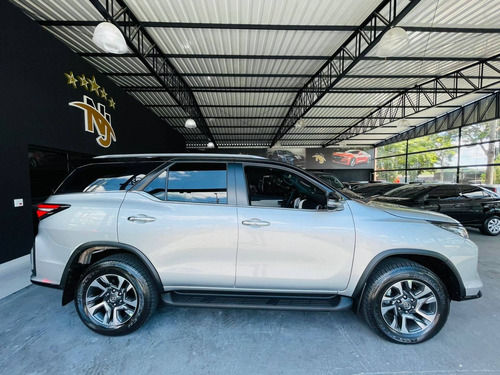 Imagem 8 de 15 de Toyota Hilux Sw4 2.8 D-4d Turbo Diesel Diamond 7l 4x4