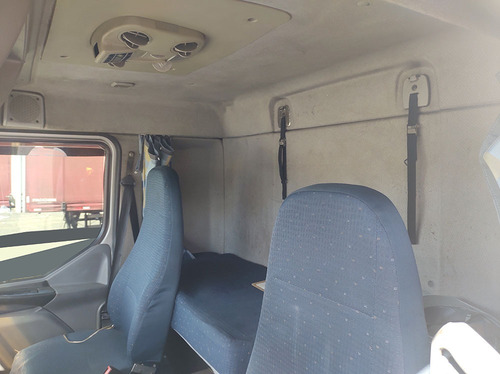 Volvo Vm 260 6x2 No Chassi 11,5 Mts