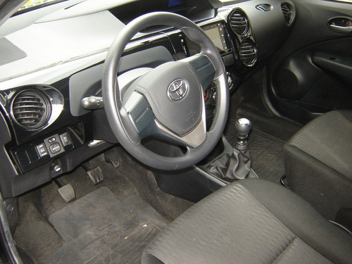 Imagem 11 de 14 de Toyota Etios Sd X Vsc Mt