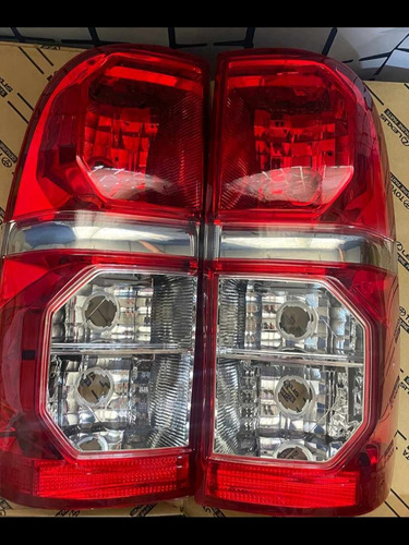 Mica Trasera Toyota Hilux 2013 2014 2015 2016 2017 Original 