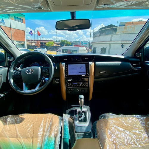 Toyota Fortuner Vx.r 4x4 2025