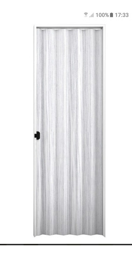 Imagen 1 de 6 de Puerta Plegable Pvc Relieve Real Imitacion Madera