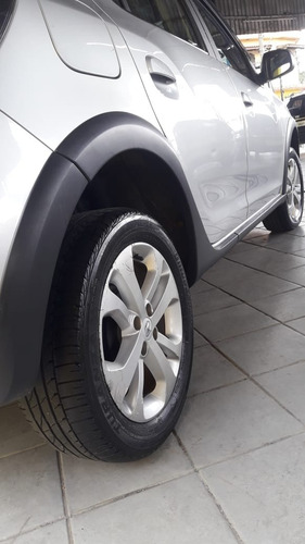 Renault Sandero Stepway 16