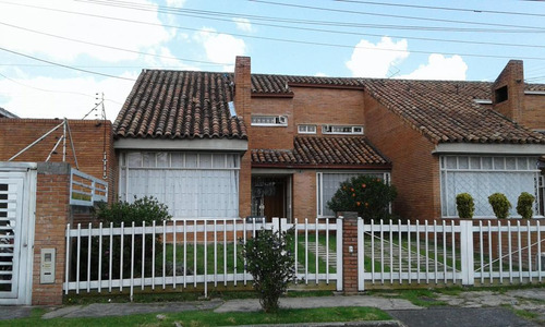 Casa En Venta En Bogotá Alhambra. Cod 67134