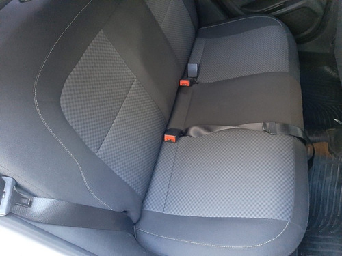 Imagen 2 de 12 de Chevrolet Prisma 2017 1.4 Lt 98cv