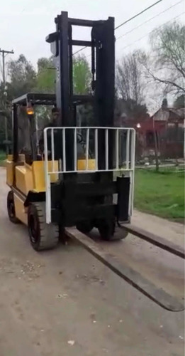 Imagen 1 de 21 de Autoelevador Yale 4,5tn Diesel Vea Video Funcionando Envios