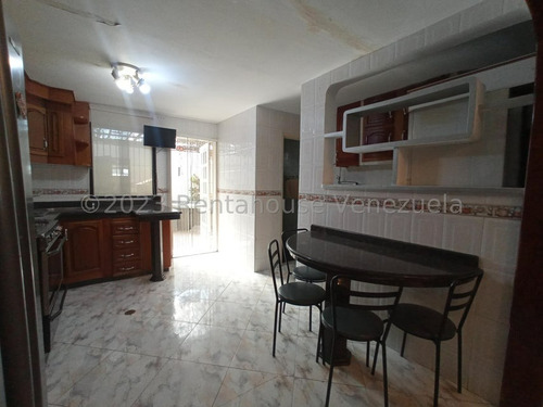Hermoso Townhouse Amoblado En El Mejor Conjunto Residencial De Parque Valencia, Cocina Equpada Y Con Tope De Granito, Doble Entrada Con Porton Y Cerco Electrico, Camaras De Seguridad