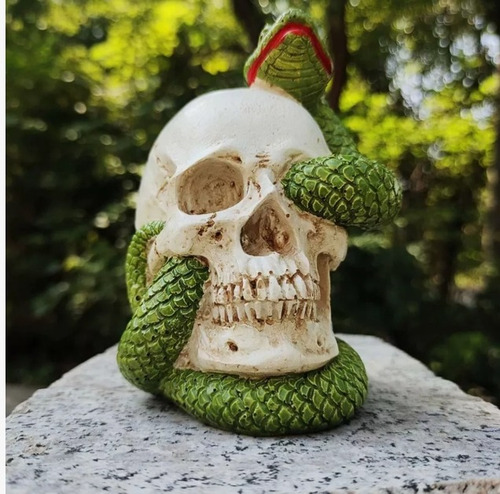 Lámpara Recargable Solar Diseño Halloween Con Estaca Jardin Craneo Serpiente