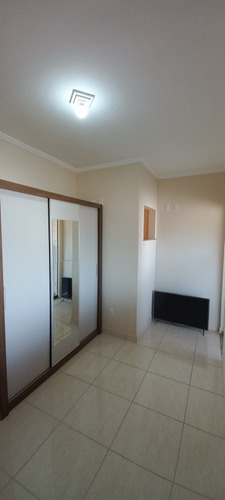 Casa 150m, 2 Quartos, 2 Banheiros, Cozinha, Lavanderia, Sala, Varanda, Terraço, 5+ Vagas