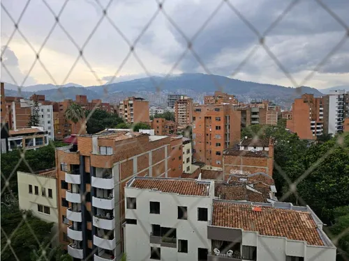Gran Oportunidad En El Corazón De Laureles Cerca A Todo