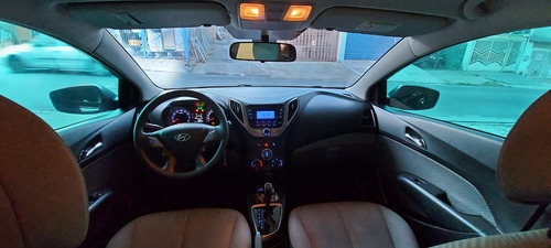 Hyundai Hb20s 2015 1.6 Comfort Style Flex Aut. 4p