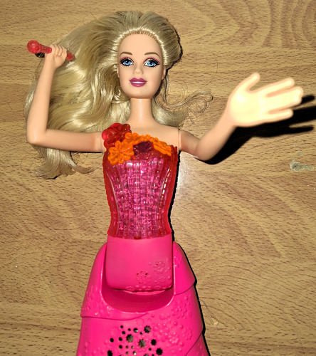 Muñeca Barbie Princesa Alexa, La Puerta Secreta Mattel (Usado)