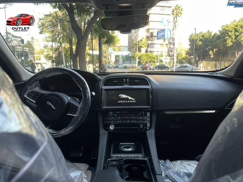 Jaguar F-PACE 3.0 R-sport At