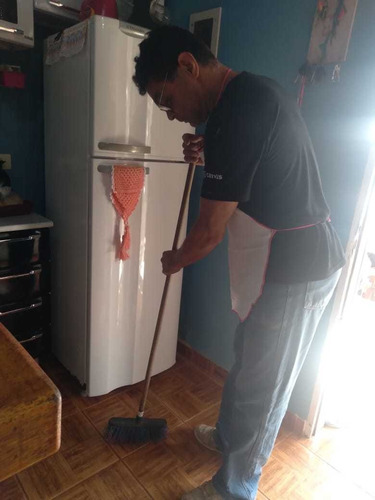 Imagem 1 de 1 de Vasoura