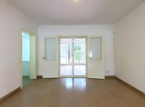 Casa En Venta De 3 Dormitorios - Garage - Jardin - En Barrio Parque Cornelio Saavedra
