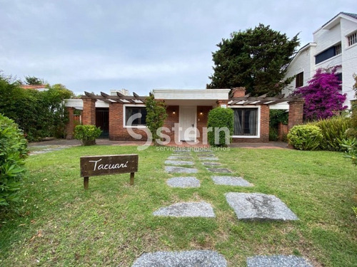 Venta Casa 3 Dormitorios, Rincon Del Indio, Punta Del Este- Ref: 230