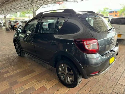 Renault Stepway 1.6 Intense Automática