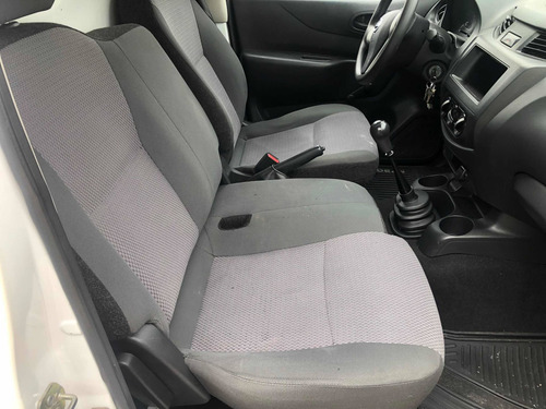 Imagen 11 de 11 de Nissan Np300 2018 2.5 Chasis Cabina Dh Pack Seg Mt