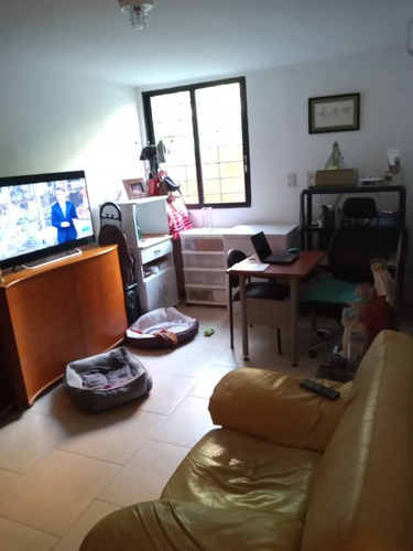 Imagen 6 de 13 de Vendo Bella Pb. Colinasde La Tahona. Club. 92 M2 + Jardín.
