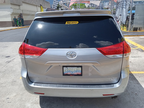 Imagen 6 de 16 de Toyota Sienna