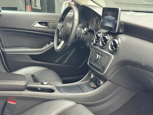 Mercedes-Benz Clase GLA GLA 180 1.6LT TA