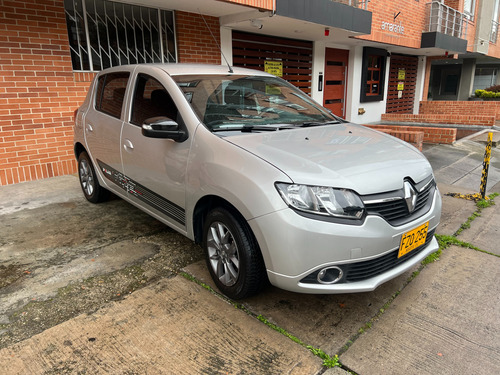 Motor 1.6, Versión Tope De Gama, Vidrios Eléctricos, Rines