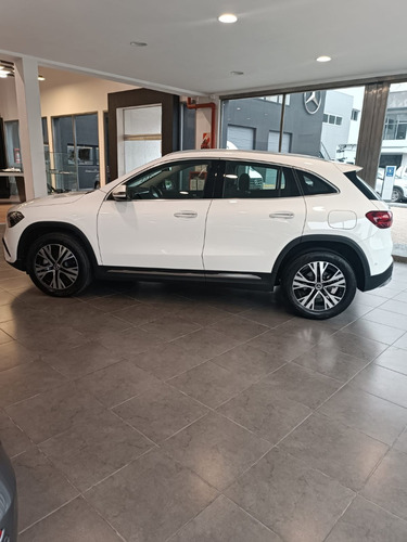 Mercedes-Benz Clase GLA 1.3 Gla200 Progressive 163Cv