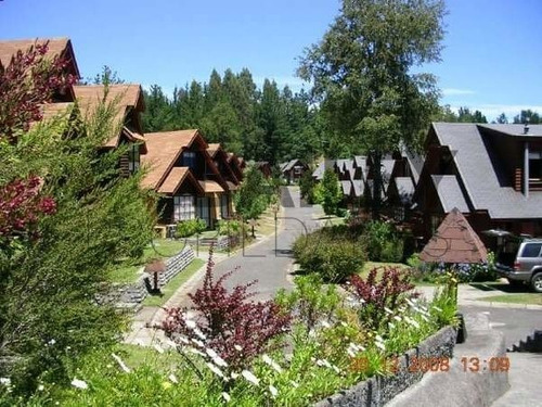 Casa En Venta De 3 Dorm. En Pucón